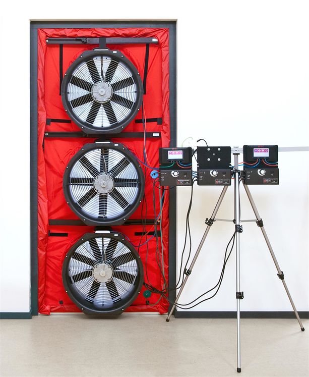 Système d'infiltrométrie gros volumes 3 ventilateurs, conforme ISO9972 (RT2012, RE2020, BBC), 22500m3/h - Etalonnage COFRAC (ou équ. EUR)